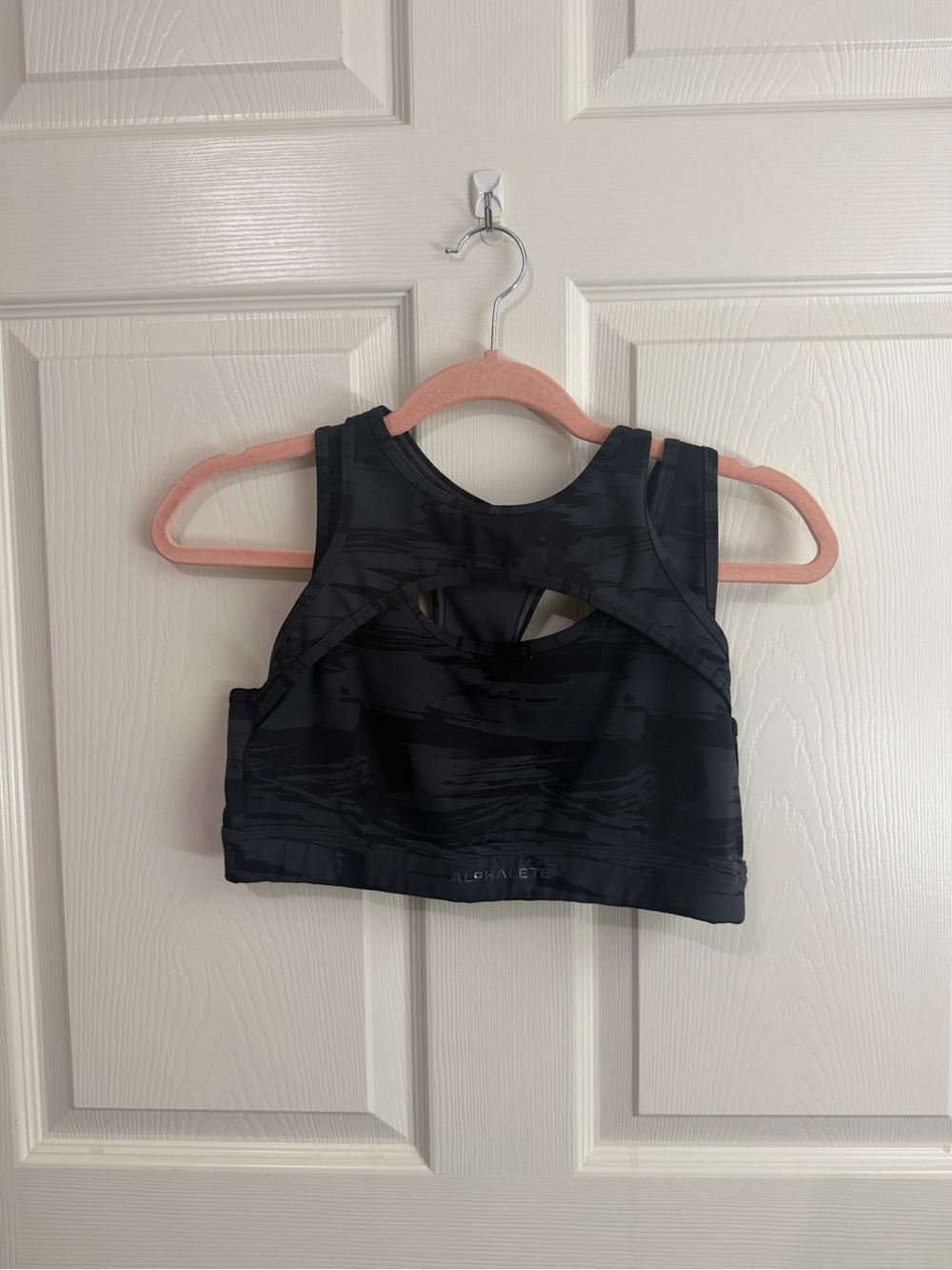 Alpahalege Black Patterned Crop Sports Top
